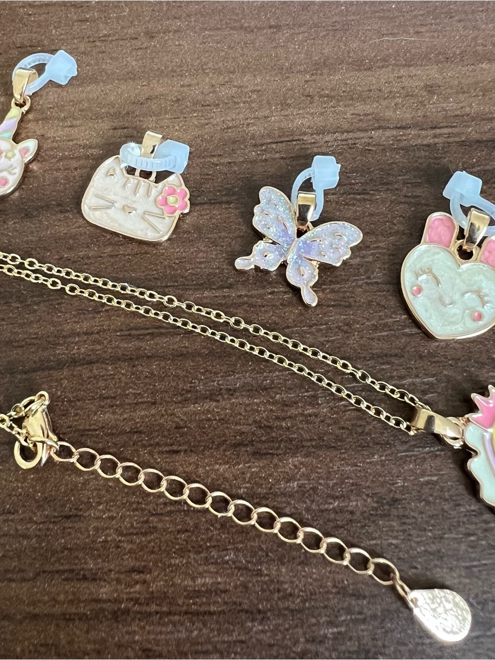 Gold-Tone Kids Necklace with Pastel Purple Glitter Charms jewelry set